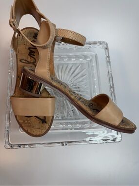 Sam Edelman Teri FF Beige Leather gold Block Heel Sandals - Women 7